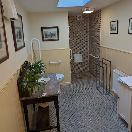 Inchiquin House, Period In The Heart Of The Burren Holiday home *