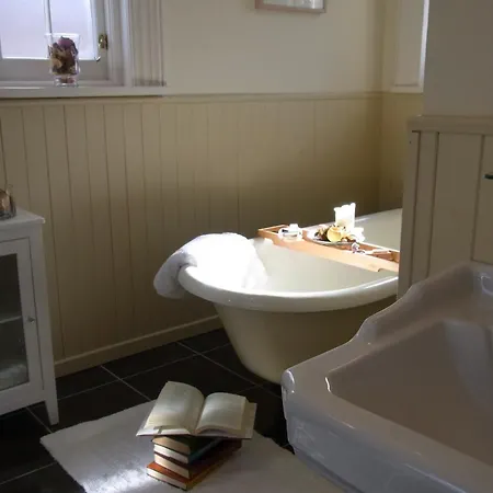 Inchiquin House, Period In The Heart Of The Burren *