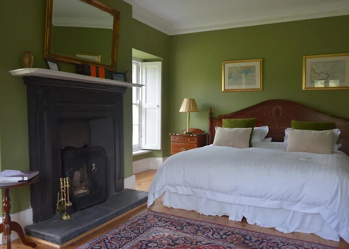 בית נופש Inchiquin House, Period In The Heart Of The Burren