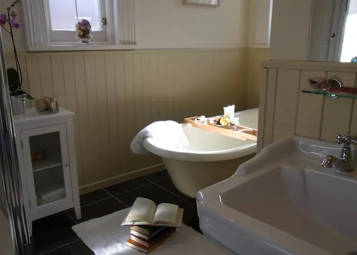 Inchiquin House, Period In The Heart Of The Burren *